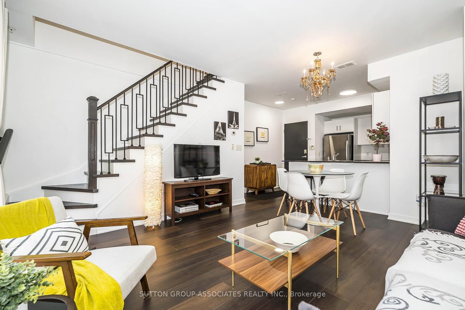 #PH7 - 539 Jarvis Street