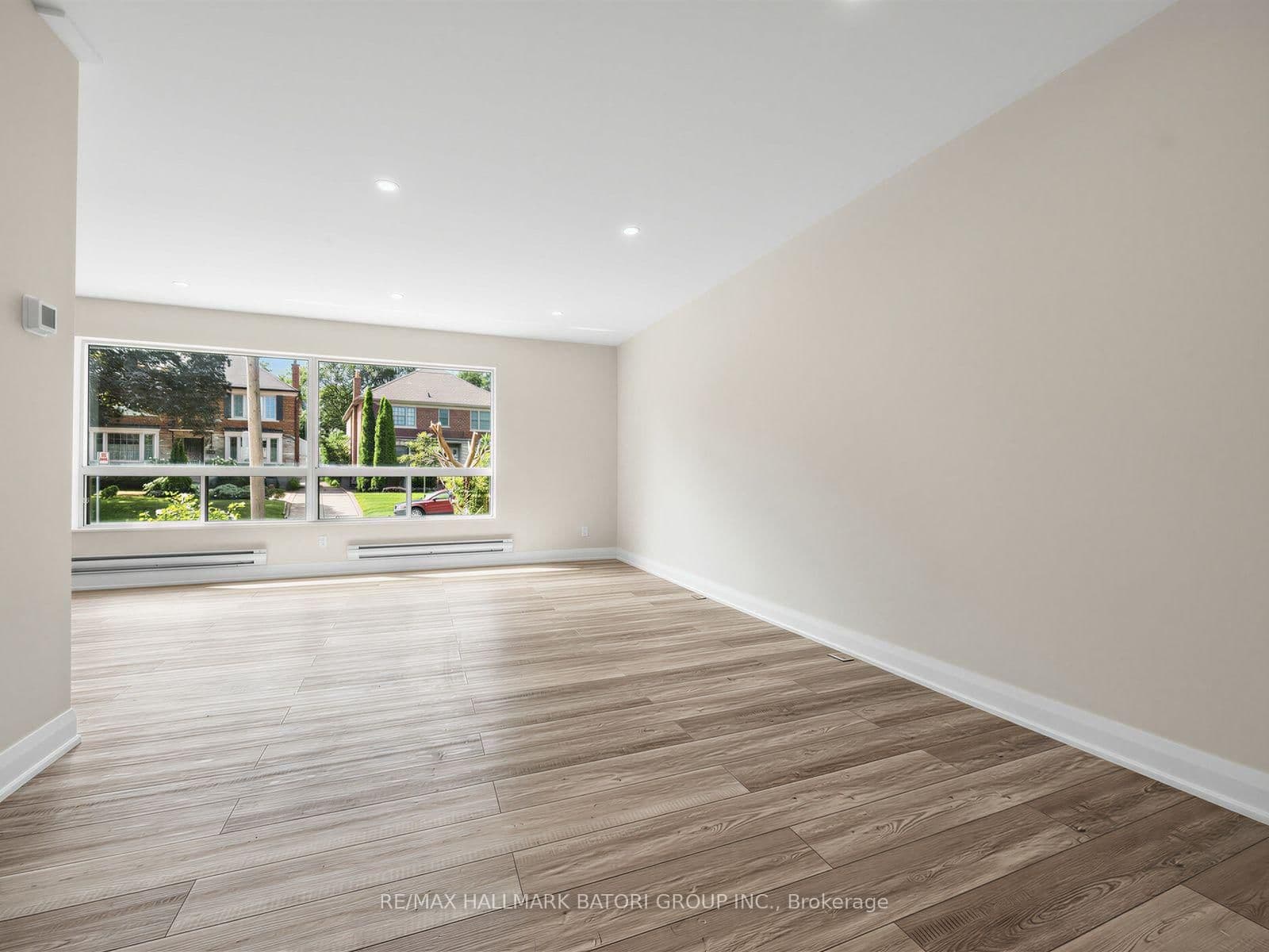 6 Croydon Road, Unit 2 thumbnail 2