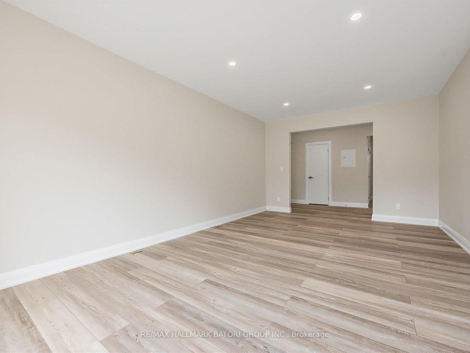 6 Croydon Road, Unit 2 thumbnail 6