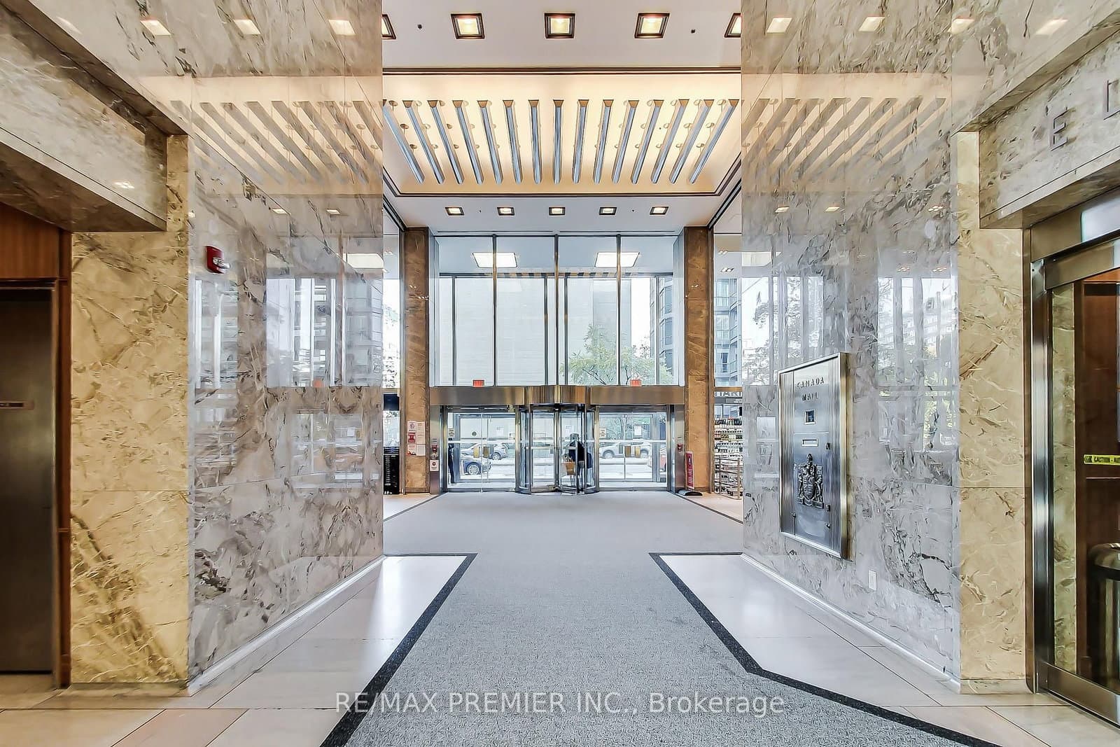 111 St. Clair Avenue W, Unit 1218 thumbnail 11