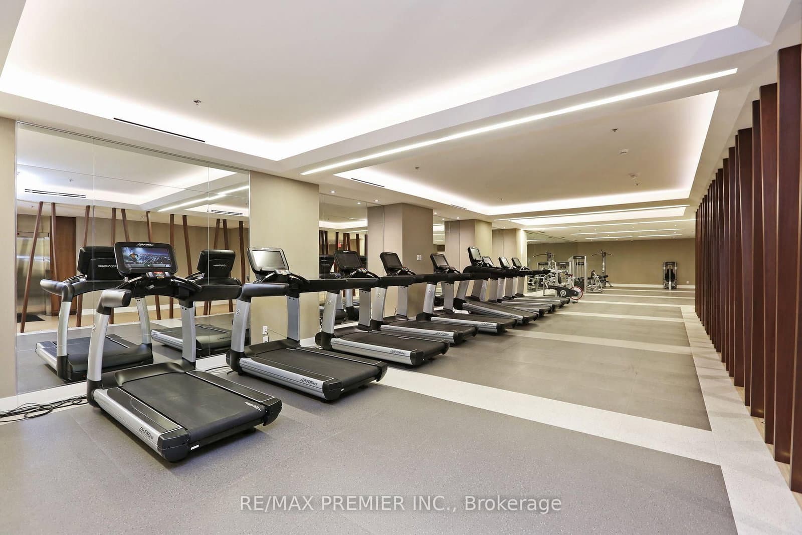 111 St. Clair Avenue W, Unit 1218 thumbnail 13