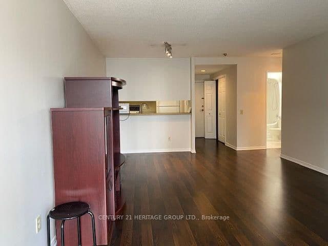 7 Bishop Avenue, Unit 1204 thumbnail 12