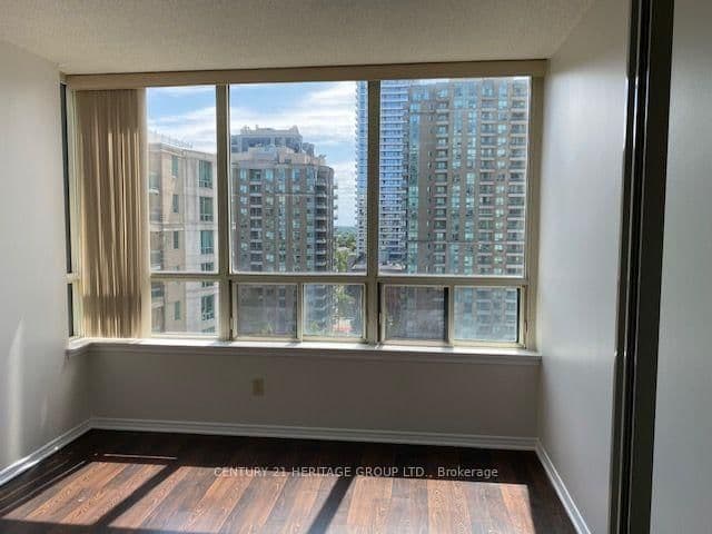 7 Bishop Avenue, Unit 1204 thumbnail 13