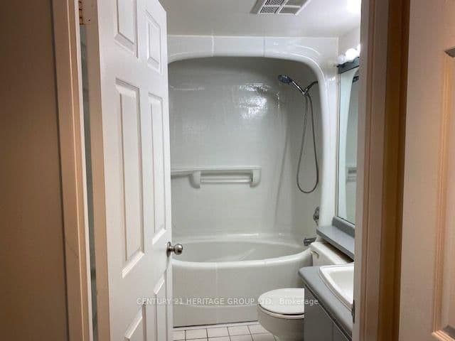 7 Bishop Avenue, Unit 1204 thumbnail 17