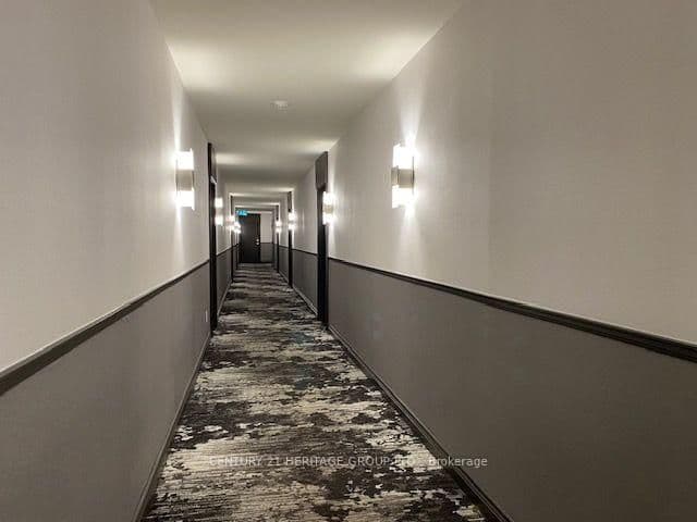 7 Bishop Avenue, Unit 1204 thumbnail 3
