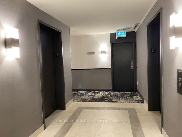 7 Bishop Avenue, Unit 1204 thumbnail 4