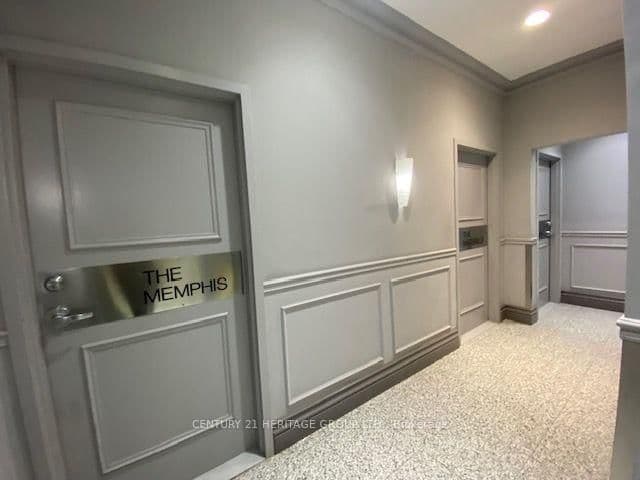 7 Bishop Avenue, Unit 1204 thumbnail 5