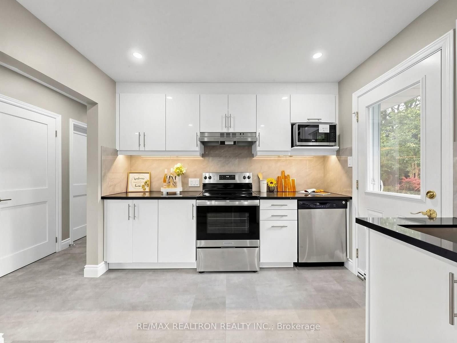 56 Ternhill Crescent thumbnail 12