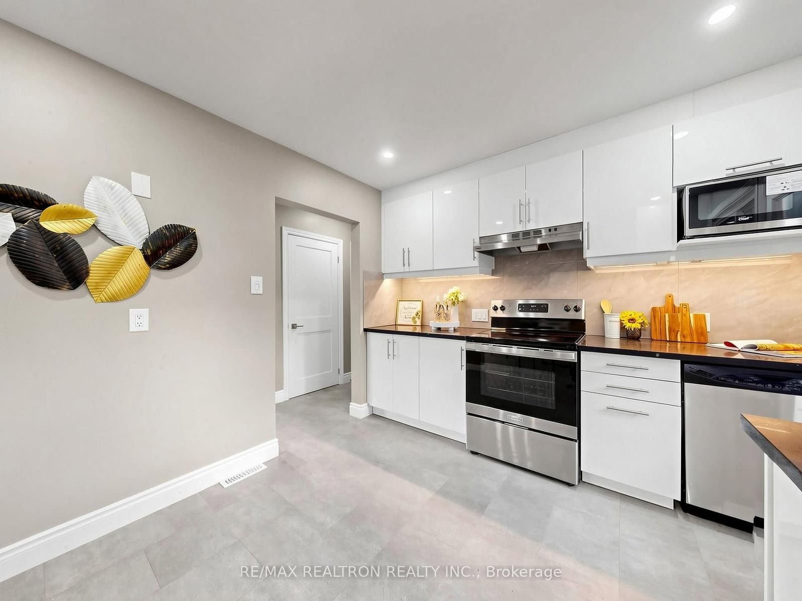 56 Ternhill Crescent thumbnail 13