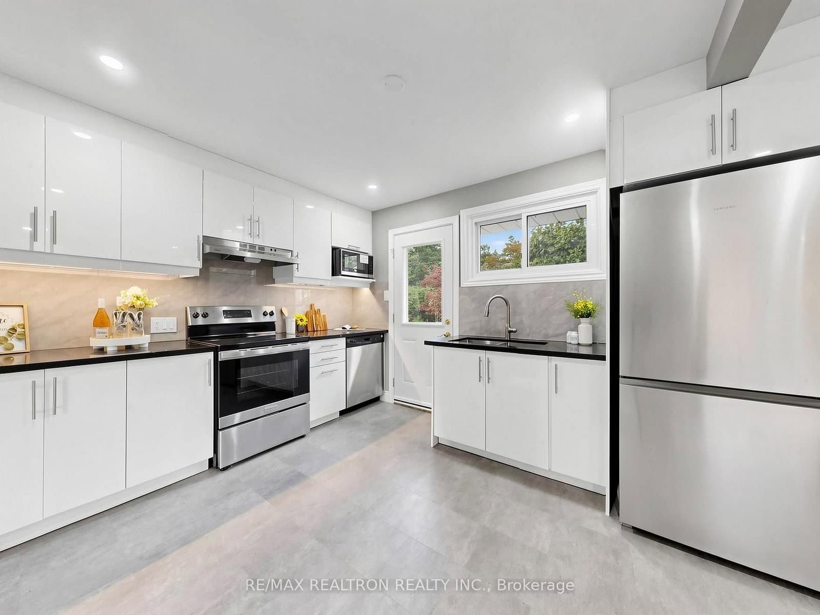 56 Ternhill Crescent thumbnail 14