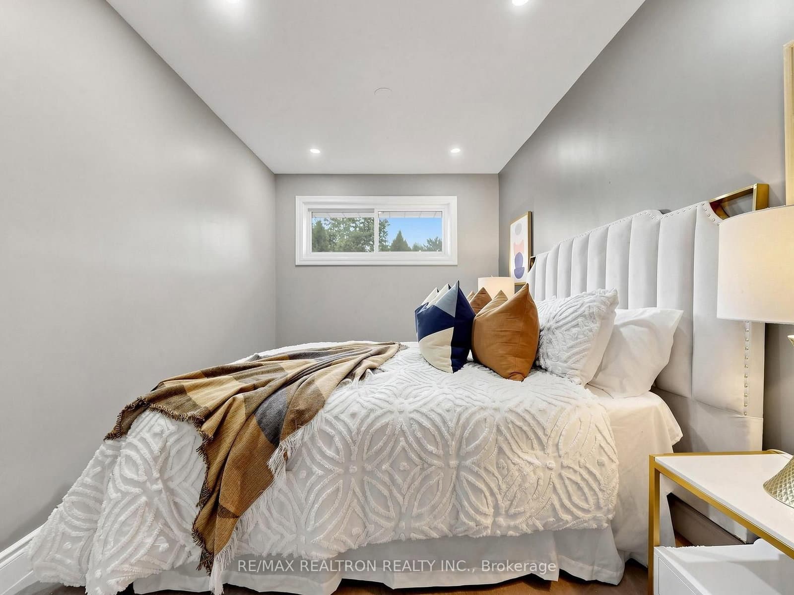 56 Ternhill Crescent thumbnail 21