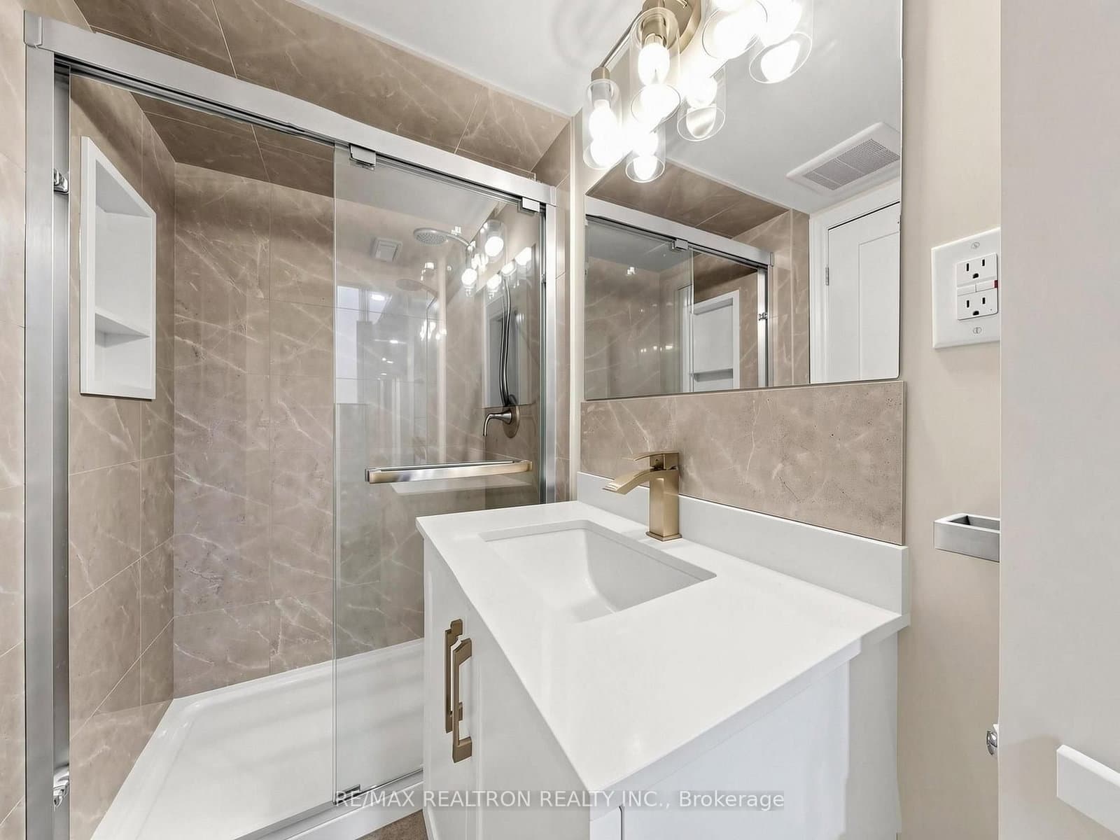 56 Ternhill Crescent thumbnail 36