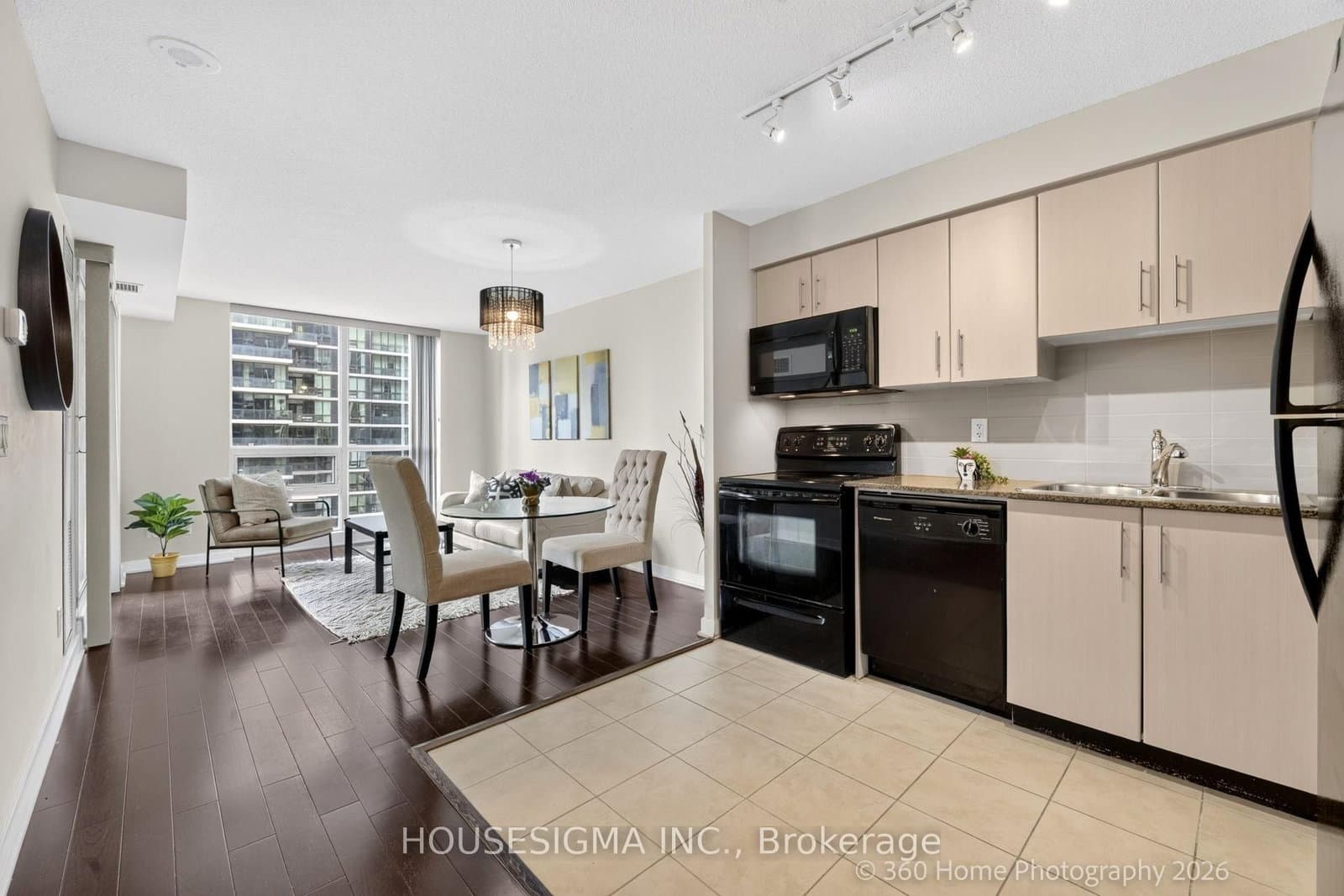 12 Yonge Street, Unit 1609 thumbnail 4