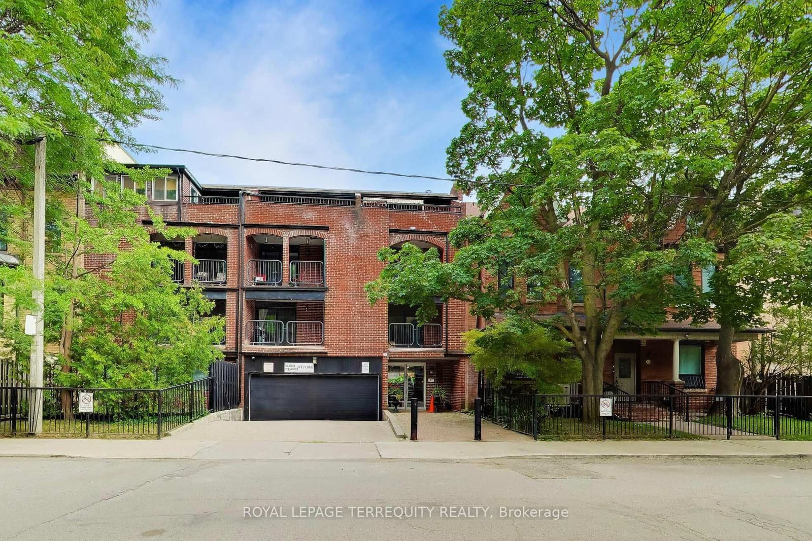 17 Pembroke Street, Unit 15 thumbnail 2