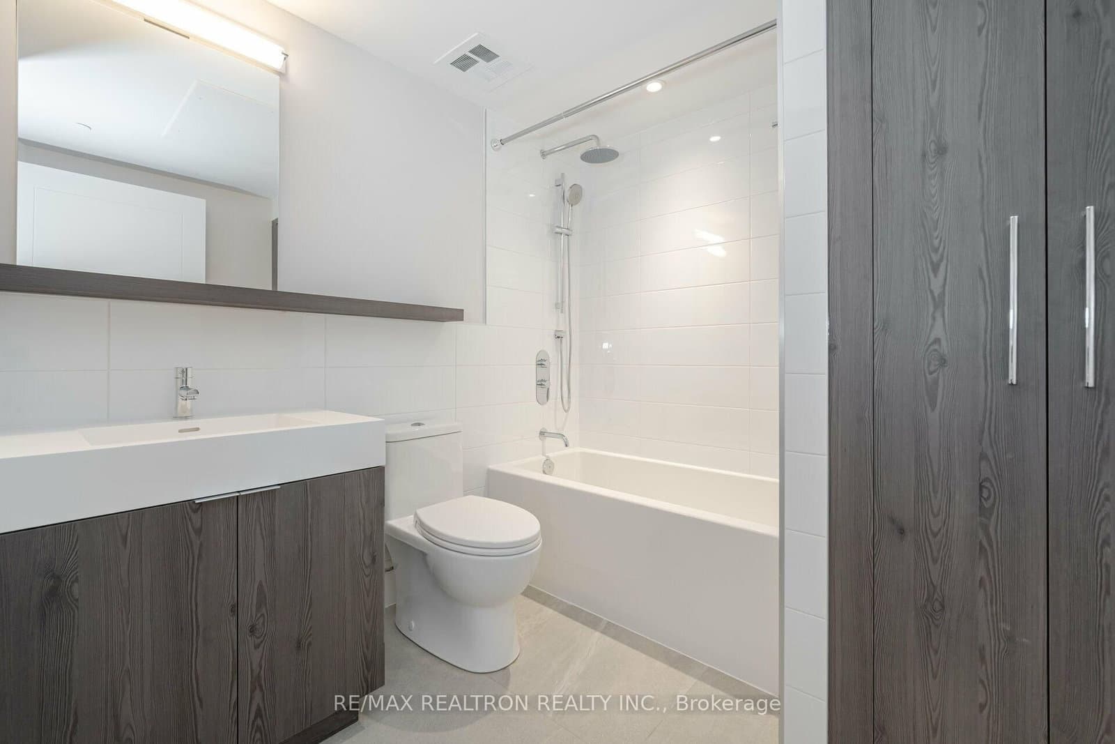 2525 Bathurst Street, Unit 402 thumbnail 10