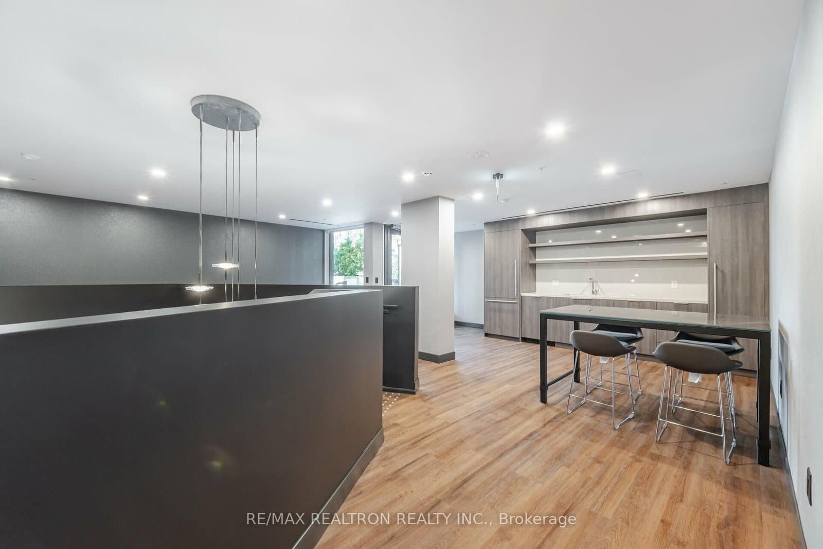 2525 Bathurst Street, Unit 402 thumbnail 21