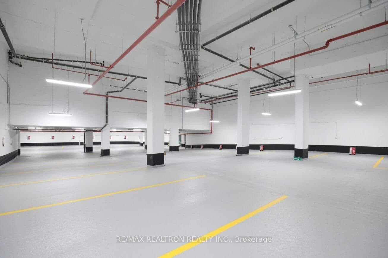 2525 Bathurst Street, Unit 402 thumbnail 24