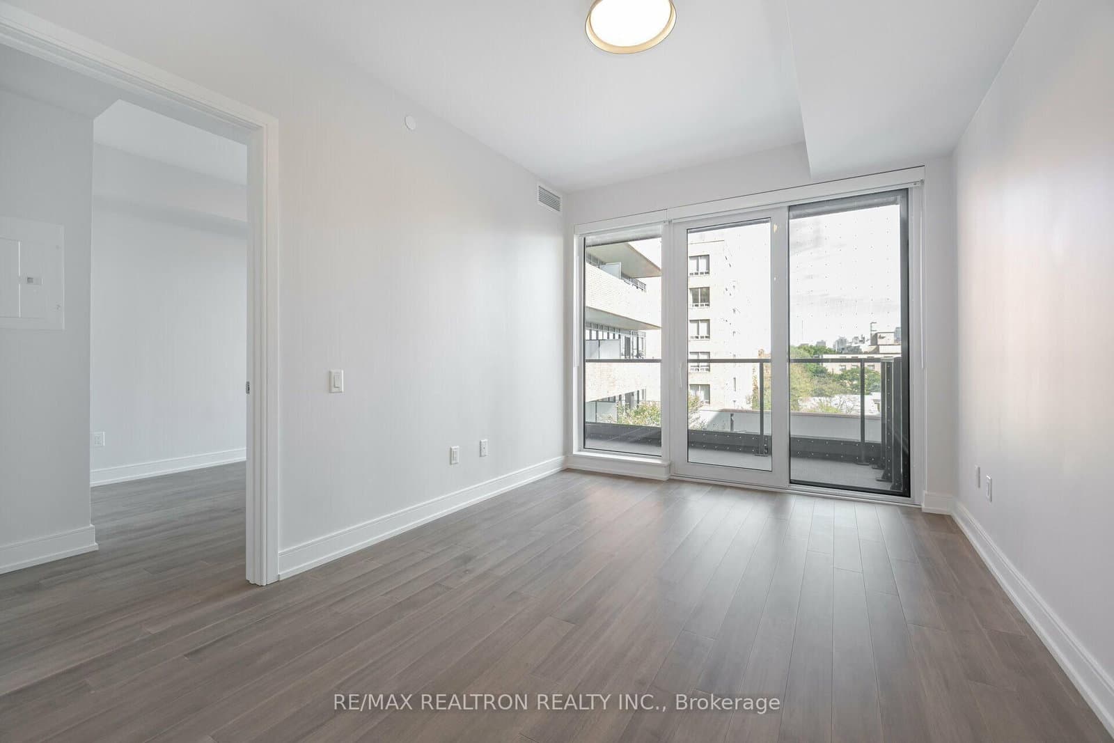 2525 Bathurst Street, Unit 402 thumbnail 5