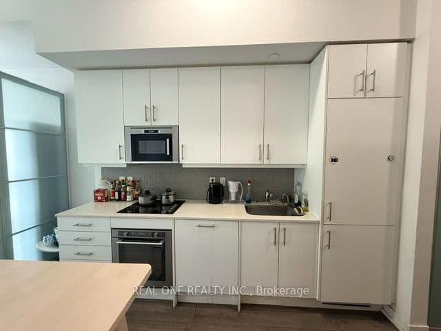 297 College Street, Unit 716 thumbnail 4