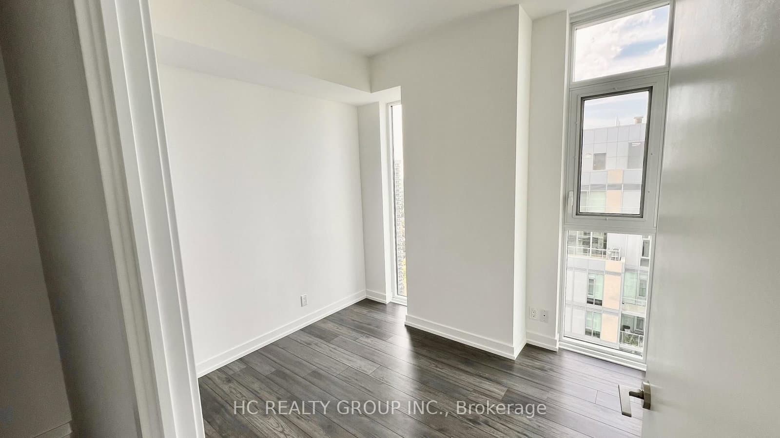 33 Helendale Avenue, Unit 2503 thumbnail 7