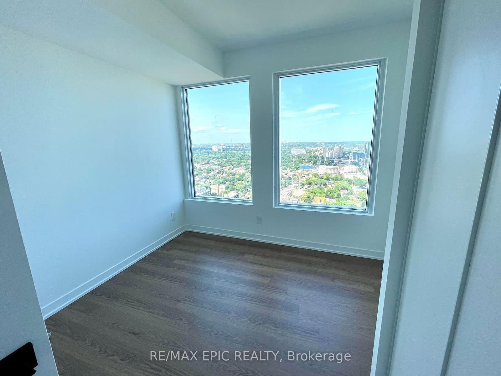 319 Jarvis Street, Unit 4015 thumbnail 9