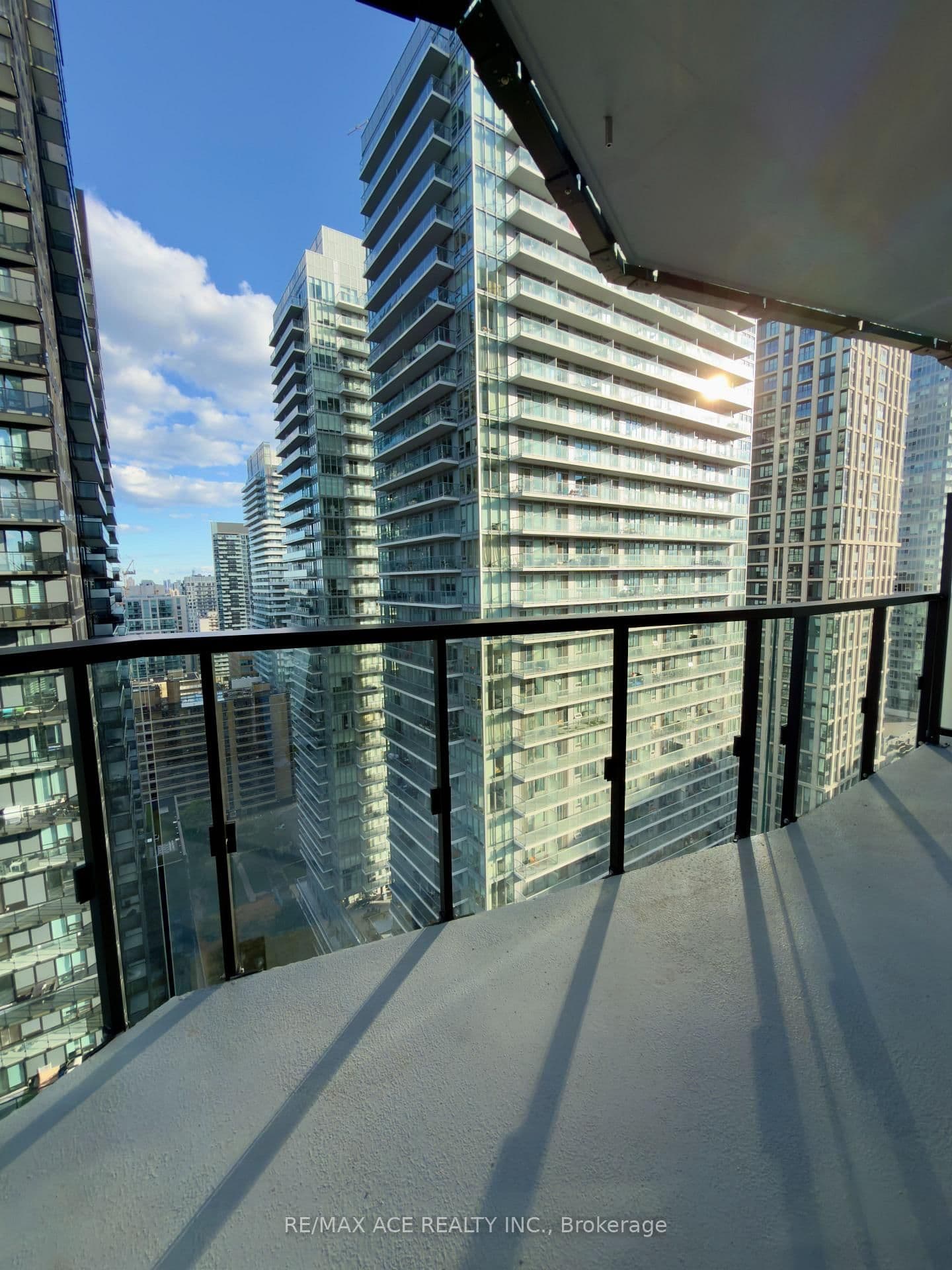 110 Broadway Avenue, Unit 2213 thumbnail 10