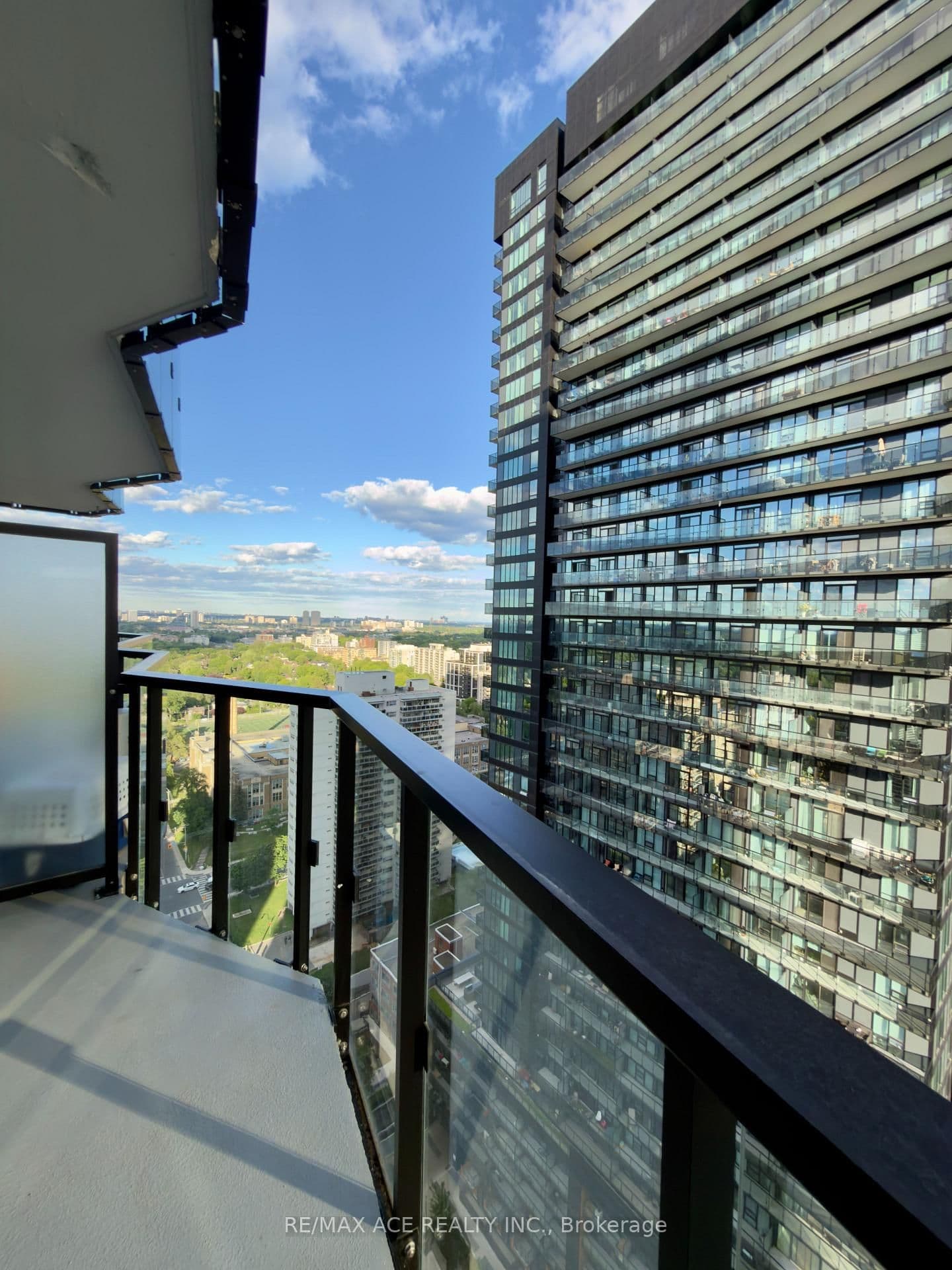 110 Broadway Avenue, Unit 2213 thumbnail 11