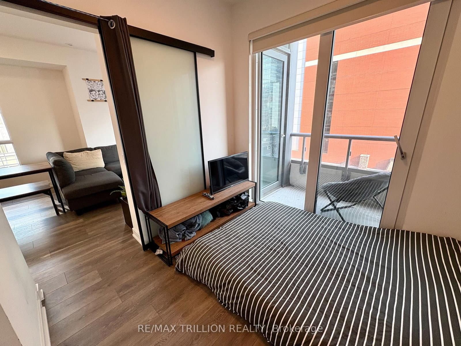 108 Peter Street, Unit 1016 thumbnail 10