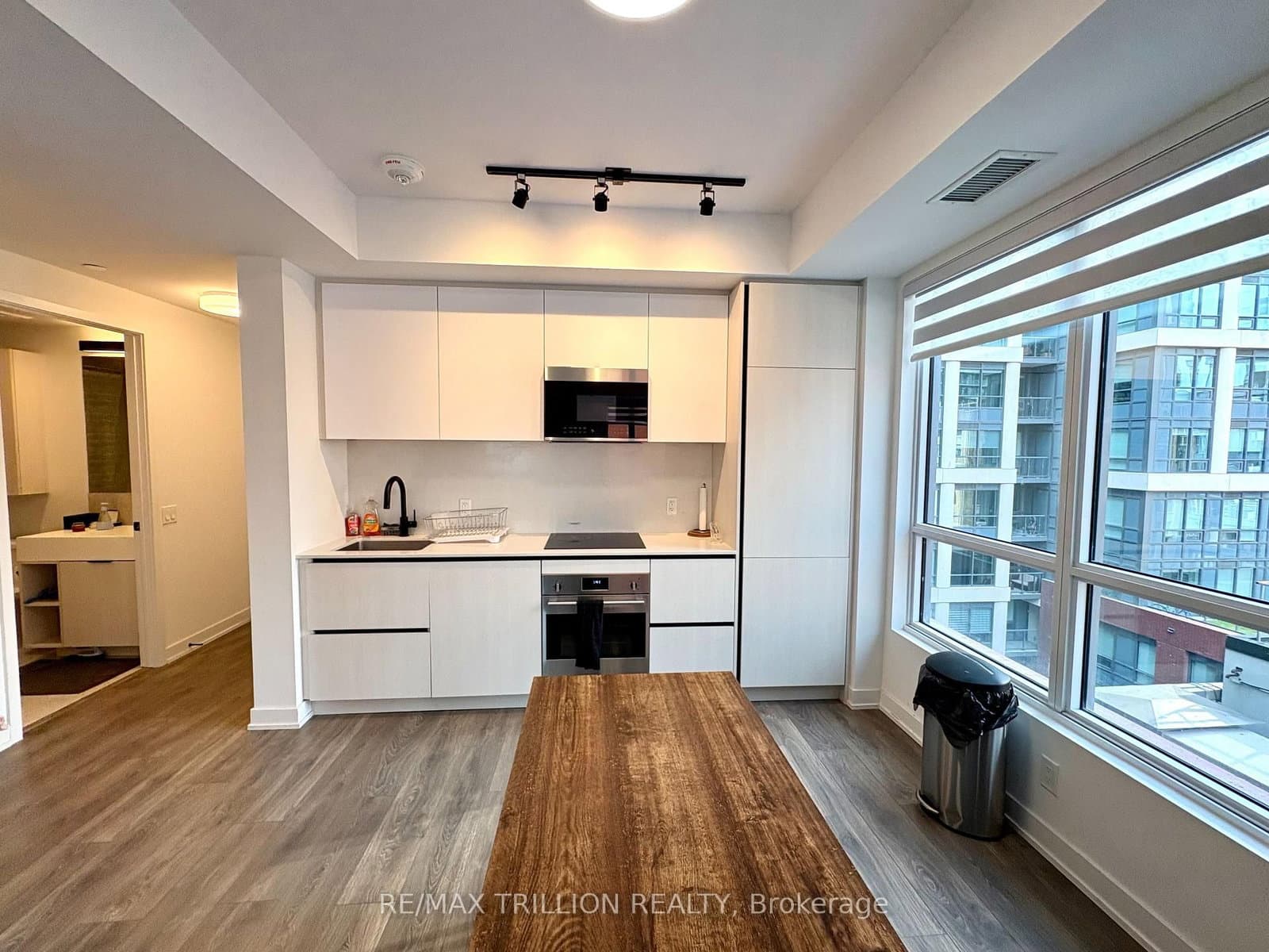 108 Peter Street, Unit 1016 thumbnail 7