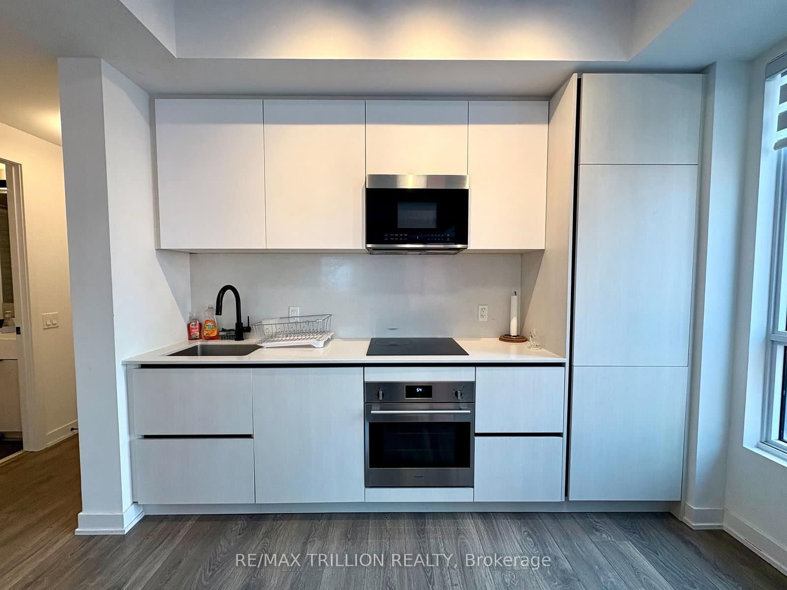 108 Peter Street, Unit 1016 thumbnail 8