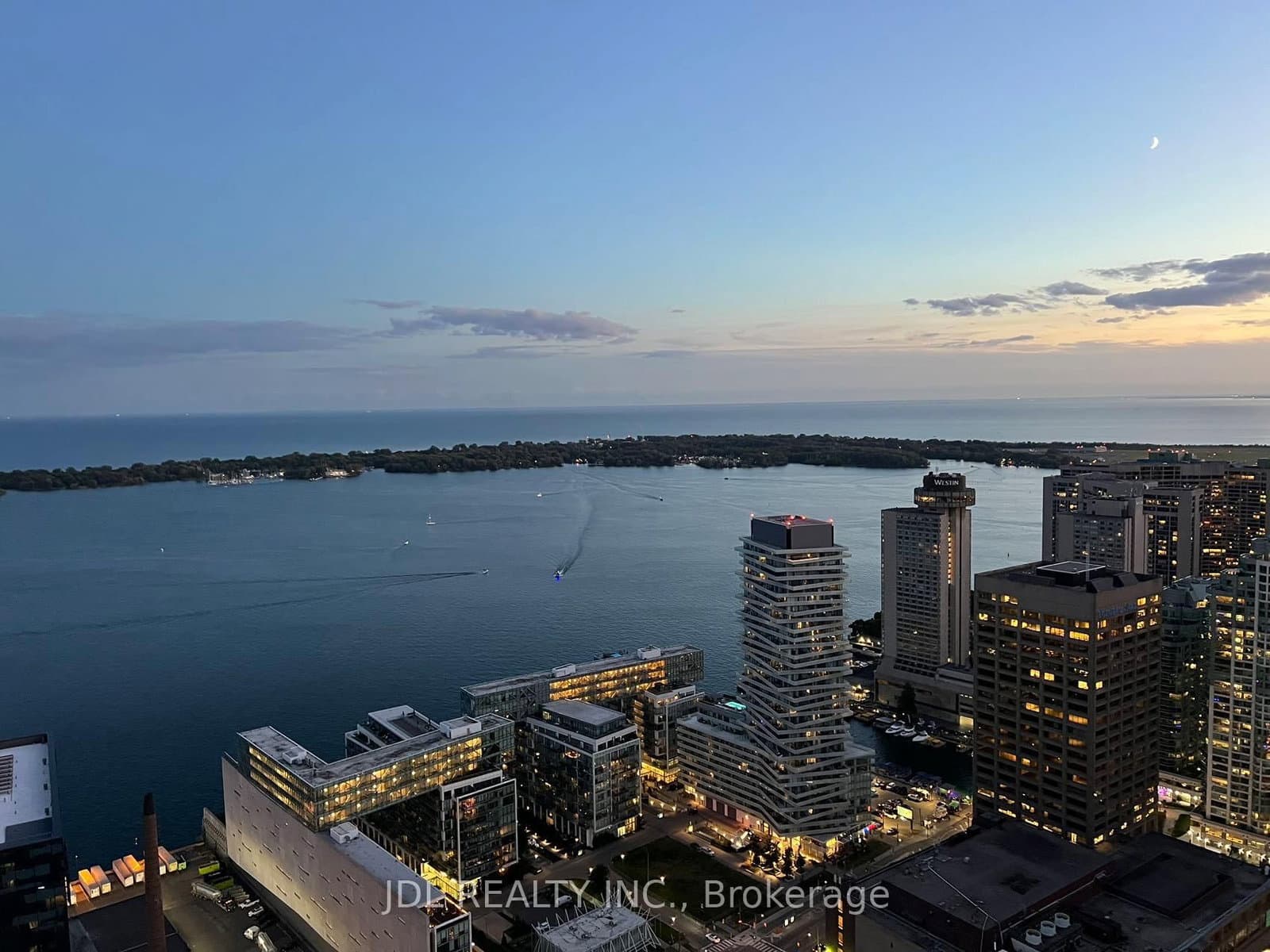 55 cooper Street, Unit 5811 thumbnail 2