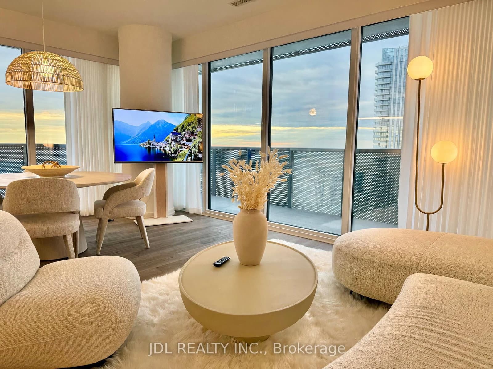 55 cooper Street, Unit 5811 thumbnail 7