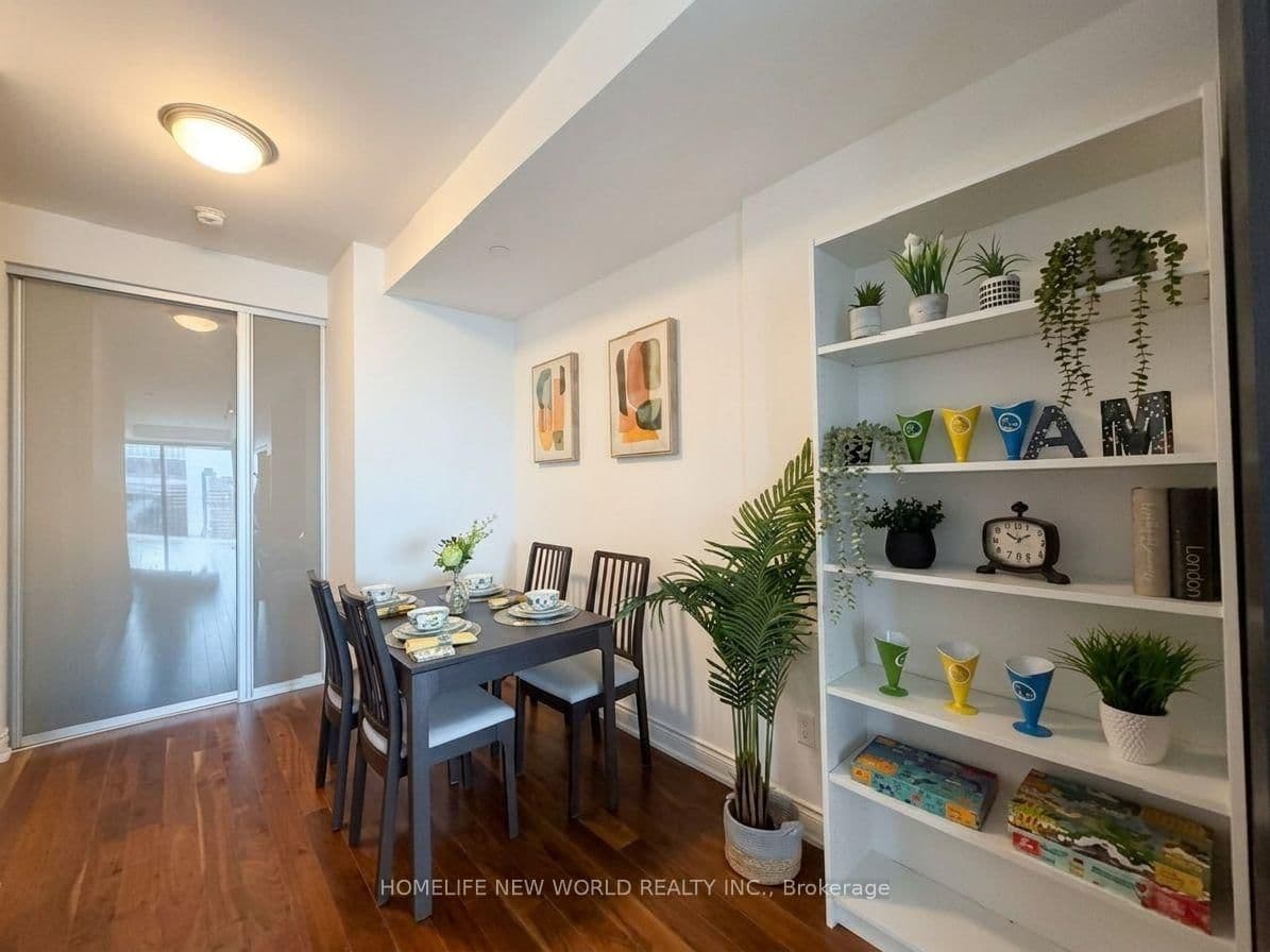 388 Yonge Street, Unit 6101 thumbnail 12