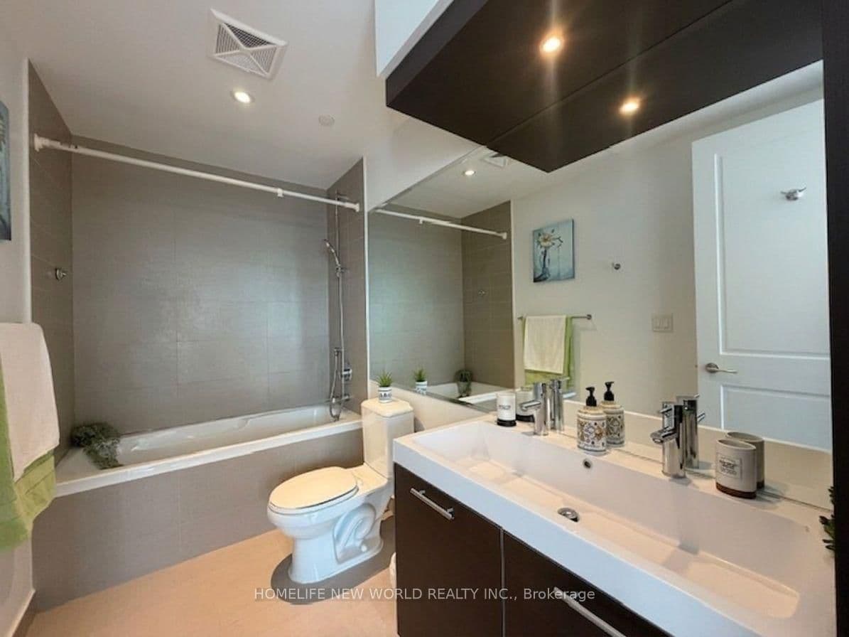 388 Yonge Street, Unit 6101 thumbnail 25
