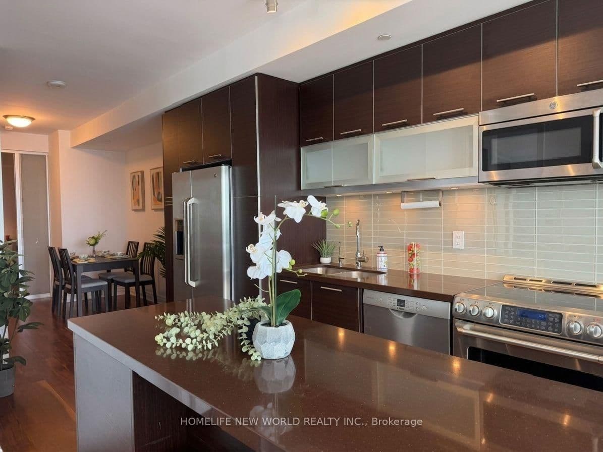 388 Yonge Street, Unit 6101 thumbnail 29