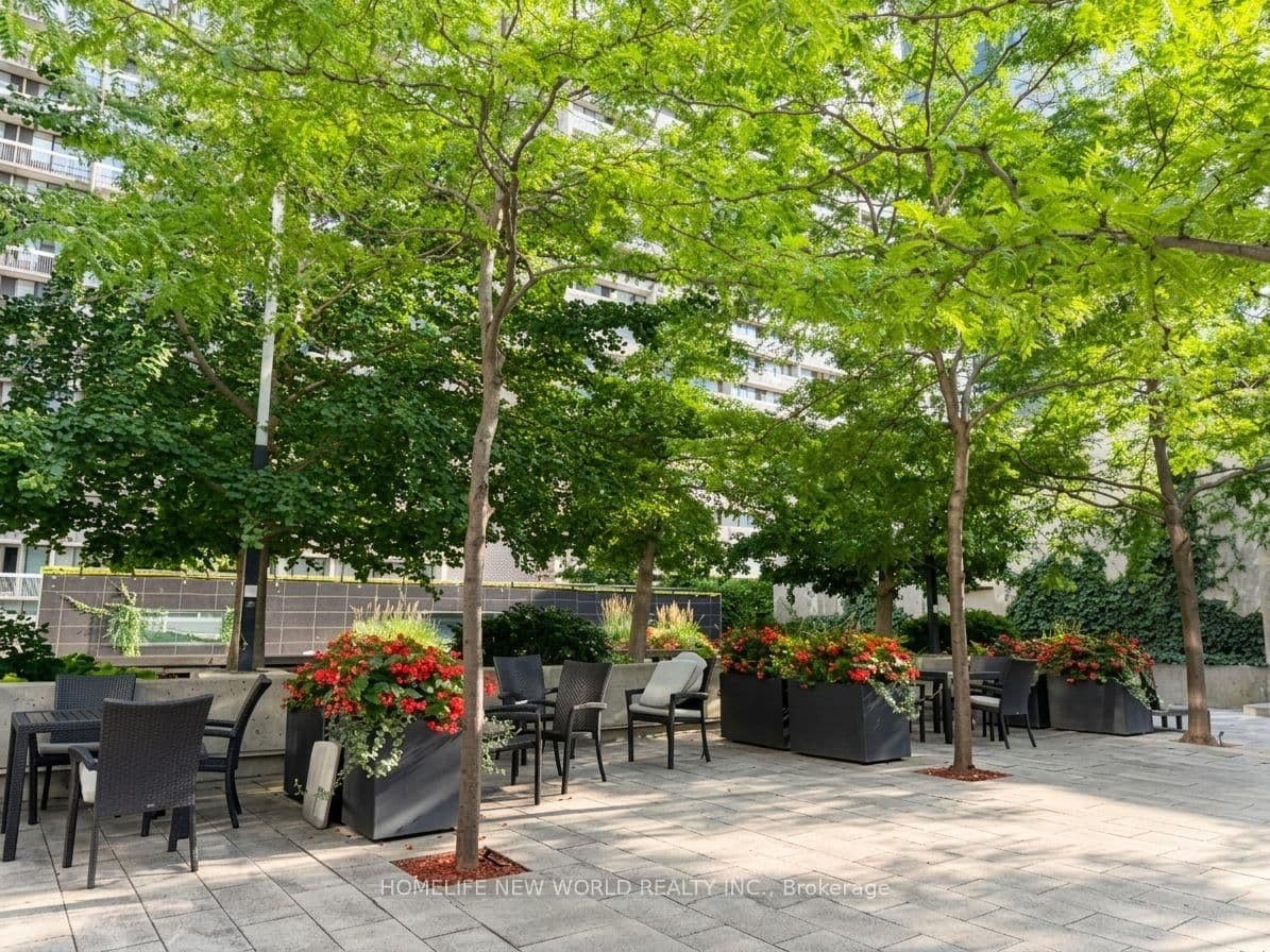 388 Yonge Street, Unit 6101 thumbnail 31
