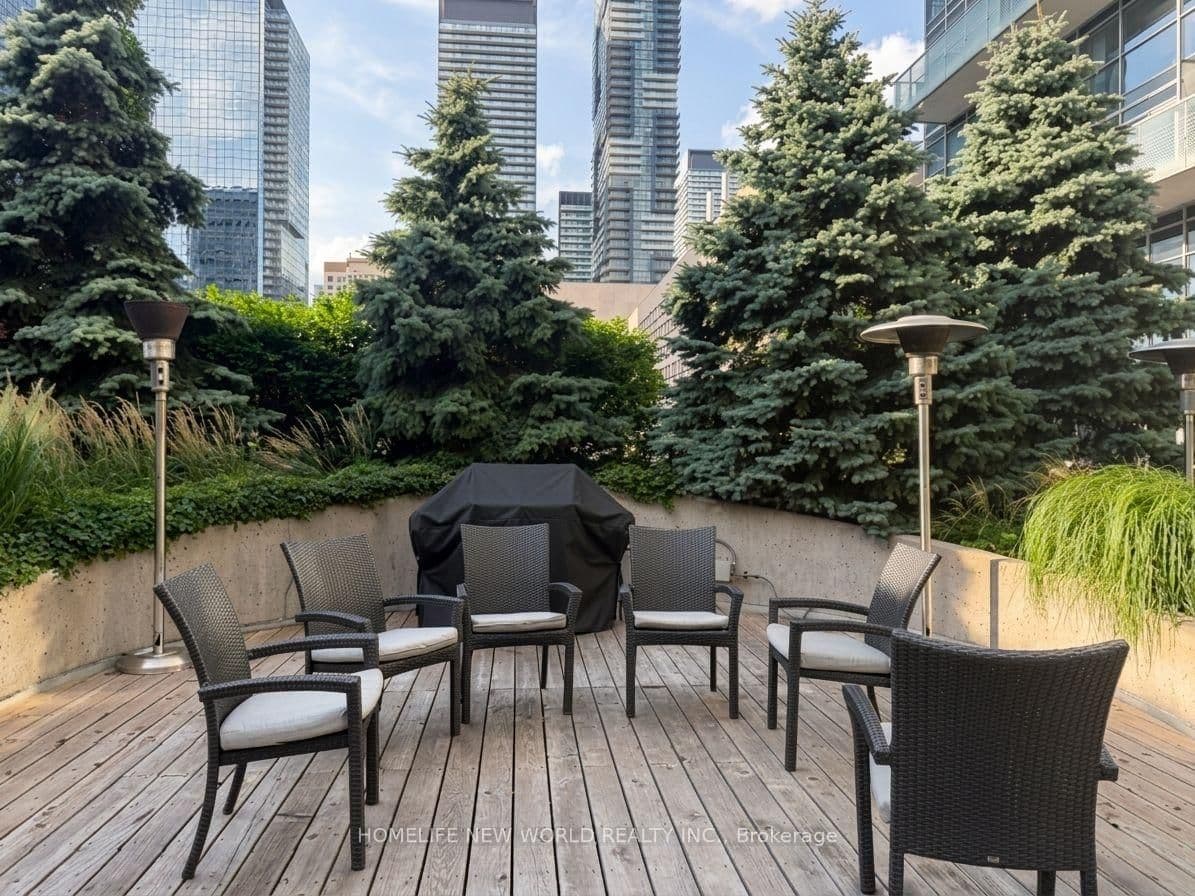 388 Yonge Street, Unit 6101 thumbnail 33