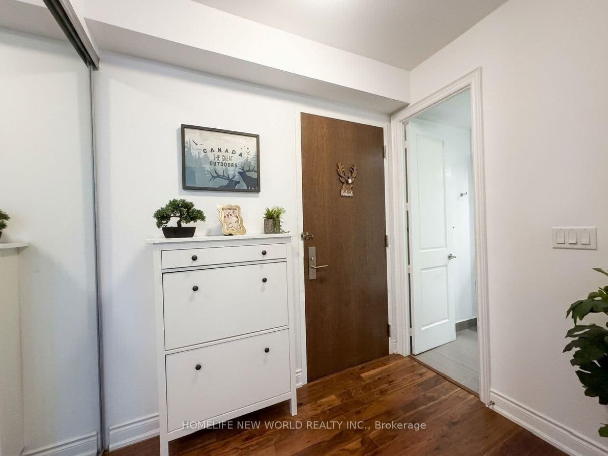 388 Yonge Street, Unit 6101 thumbnail 5