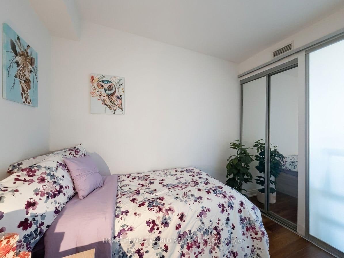 388 Yonge Street, Unit 6101 thumbnail 9