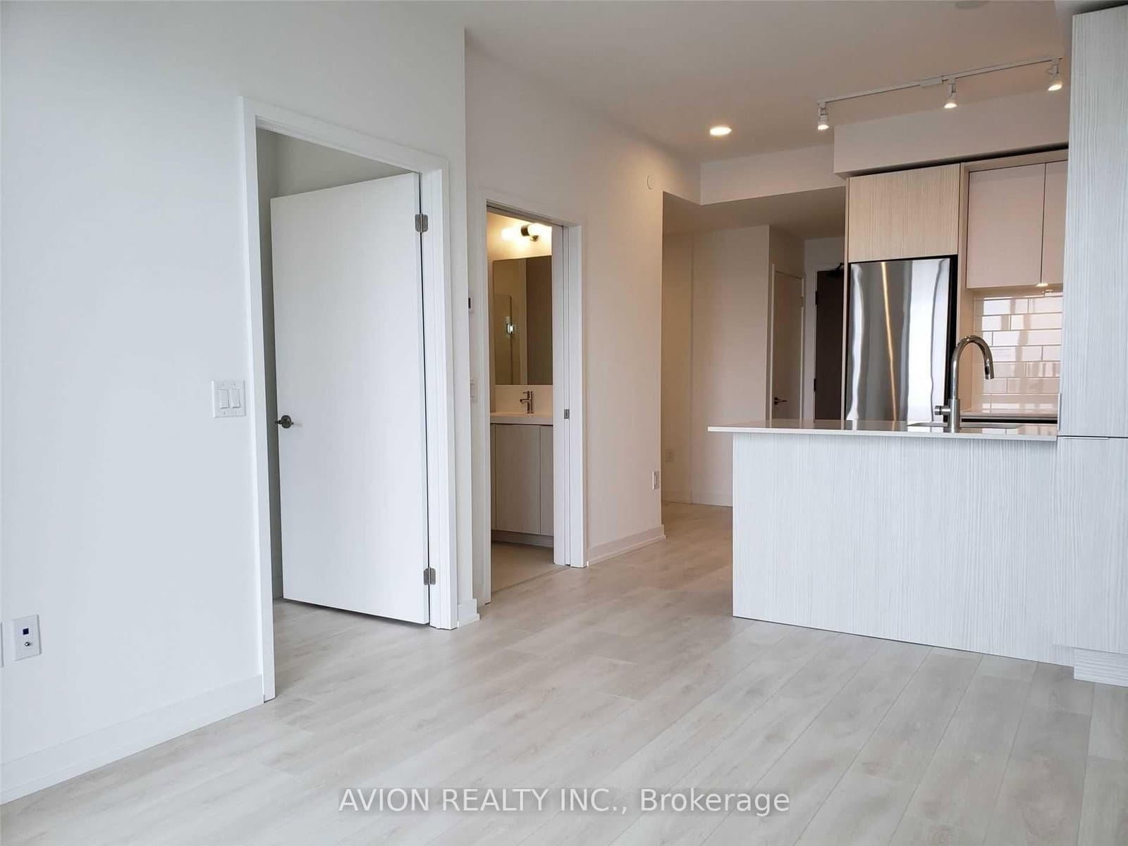 225 Sumach Street, Unit 2807 thumbnail 2