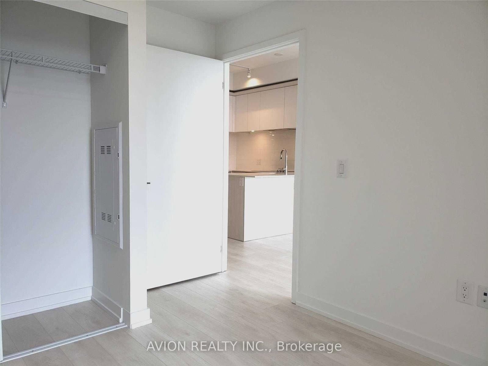 225 Sumach Street, Unit 2807 thumbnail 8