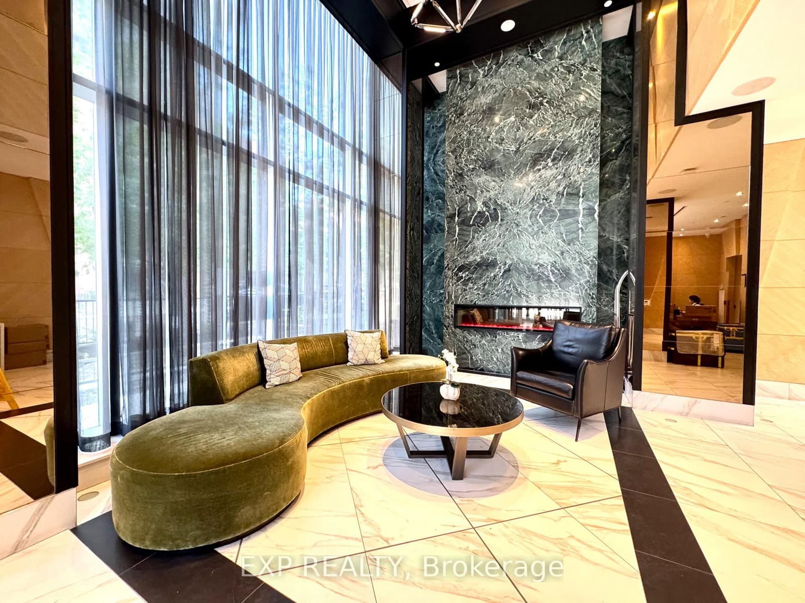 89 McGill Street, Unit 2704 thumbnail 16