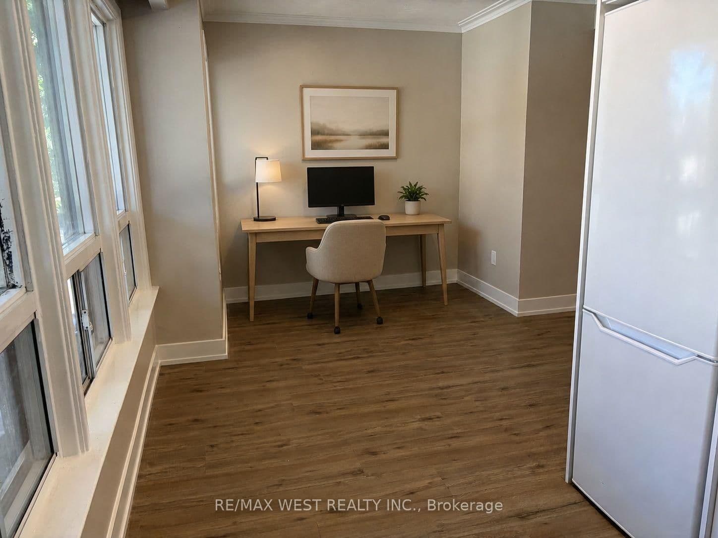 1697 Dundas Street W, Unit Apt 1 thumbnail 11