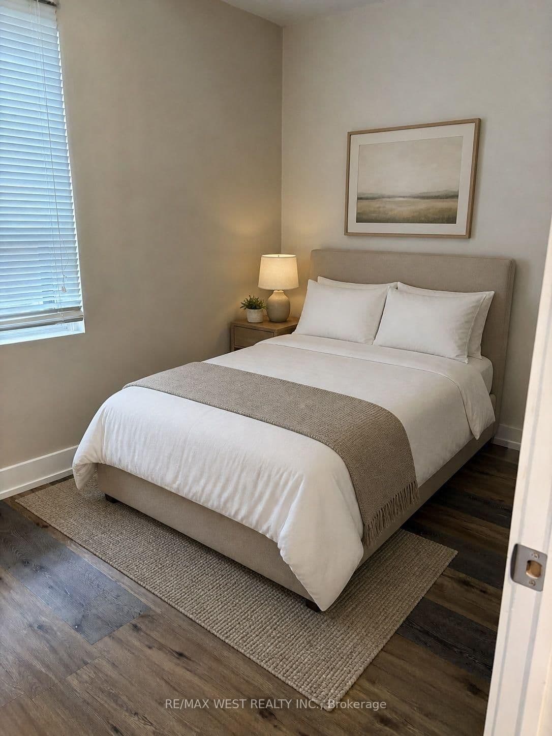 1697 Dundas Street W, Unit Apt 1 thumbnail 21