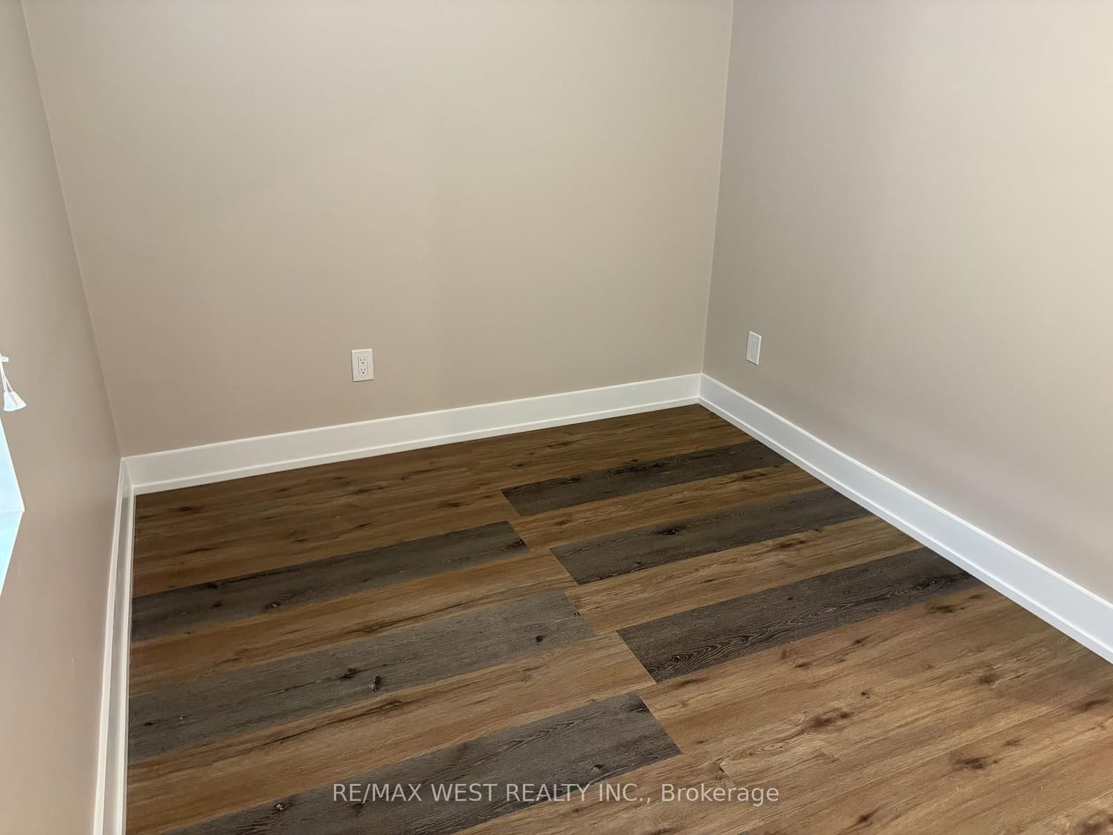 1697 Dundas Street W, Unit Apt 1 thumbnail 25