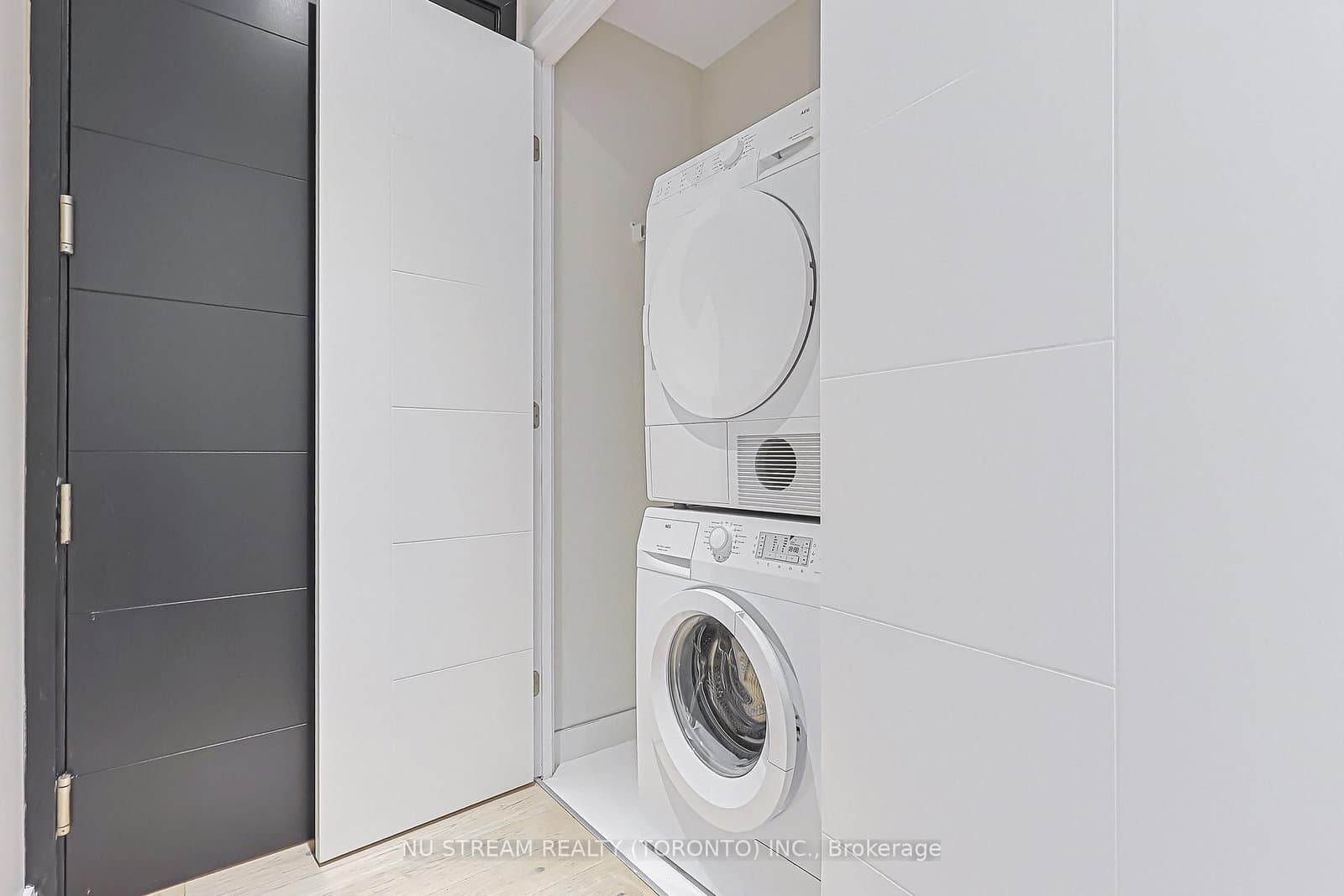 488 University Avenue, Unit 4608 thumbnail 10