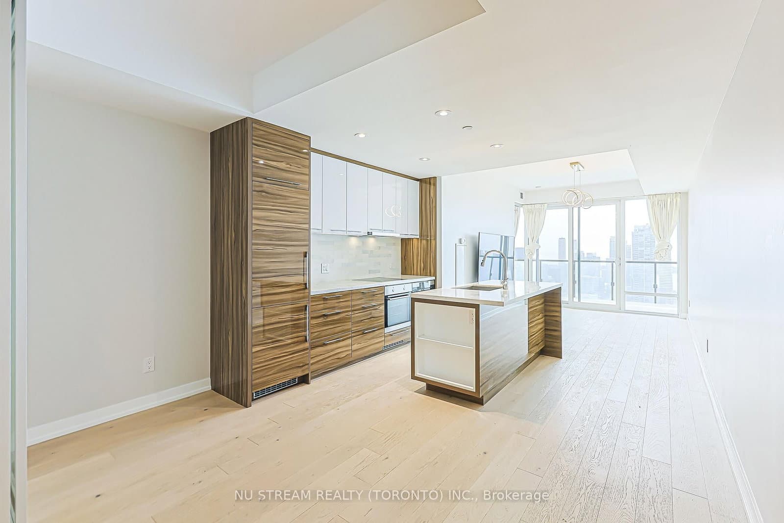 488 University Avenue, Unit 4608 thumbnail 11