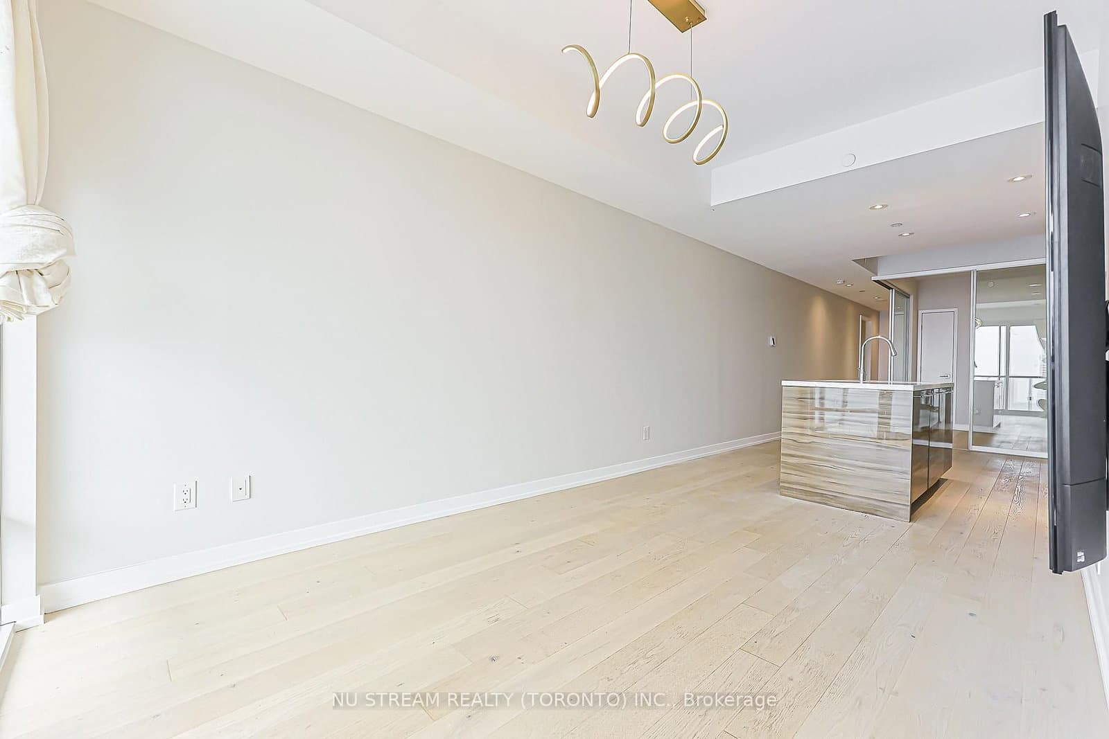 488 University Avenue, Unit 4608 thumbnail 14