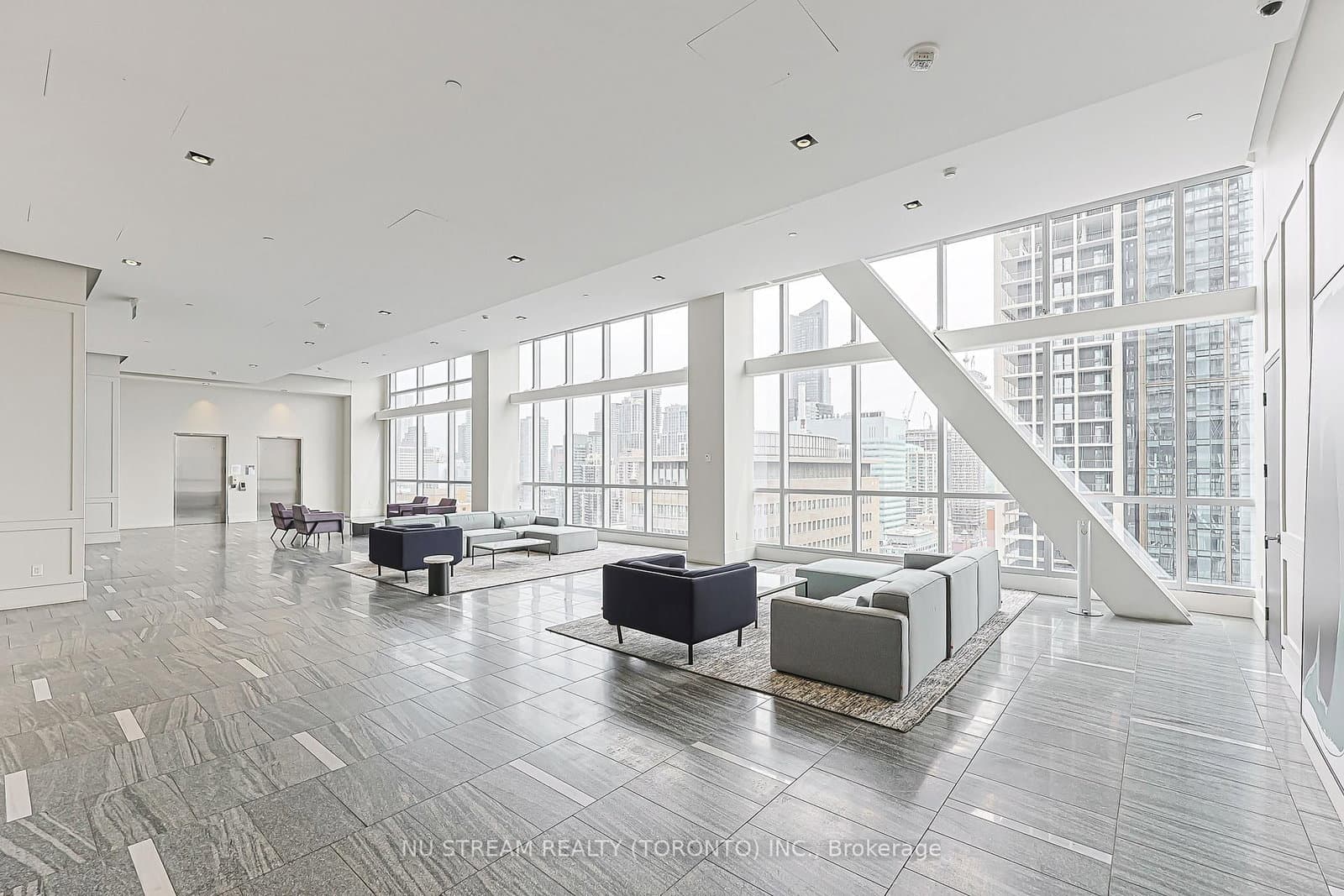 488 University Avenue, Unit 4608 thumbnail 7