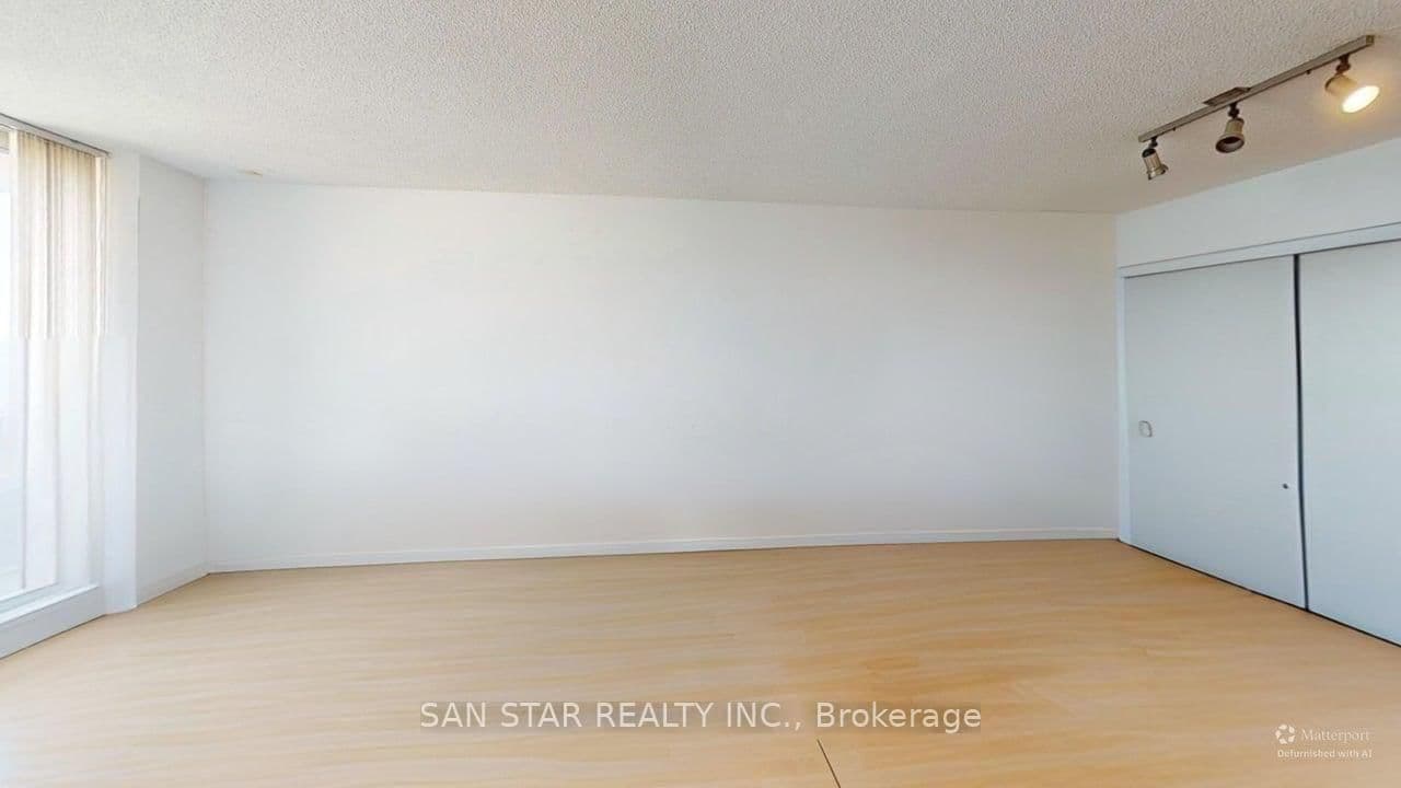 1 Pemberton Avenue, Unit 2706 thumbnail 10